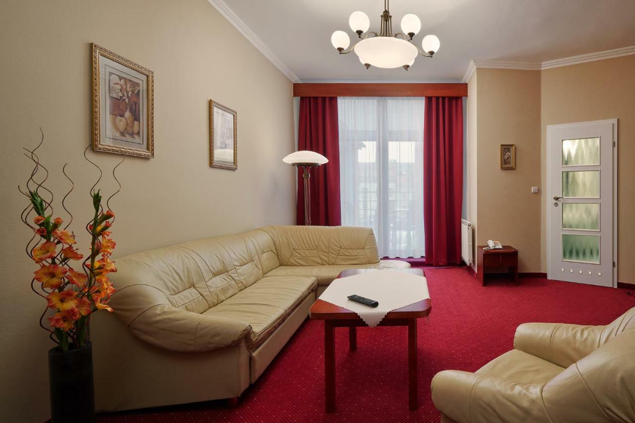Wellness Hotel Luzan Rumburk Bagian luar foto