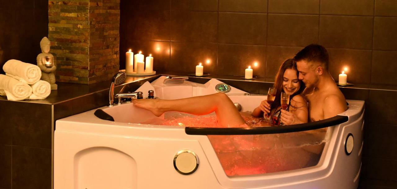 Wellness Hotel Luzan Rumburk Bagian luar foto